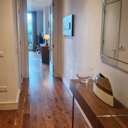 Slick & Stylish - Large 1bd In Heart Of