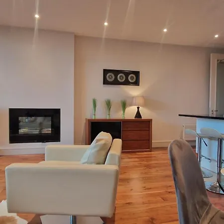 Slick & Stylish - Large 1bd In Heart Of 公寓 *